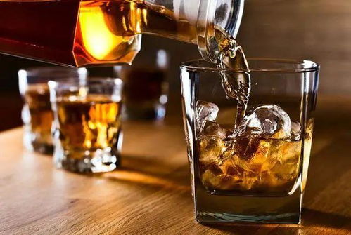 中老年防脑溢血 管住嘴，保住命，牢记三少两不饮